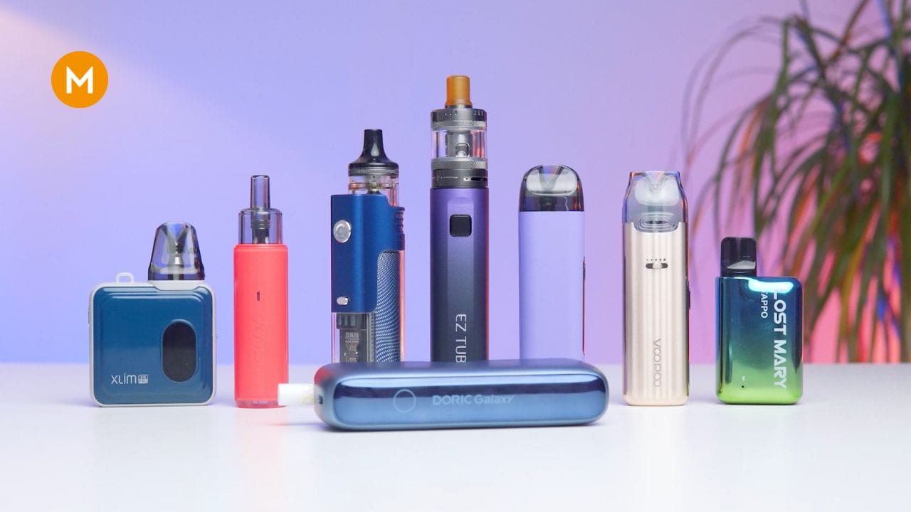 A modern mouth-to-lung (MTL) pod system vape device, illustrating the type of hardware recommended for optimal Mr Blue flavour.
